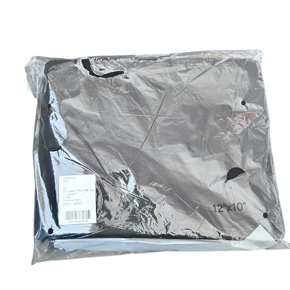 Lululemon Black City Sleek 5 Pocket Wide Leg Utilitech Pants NWT Size 29 - Picture 2 of 6